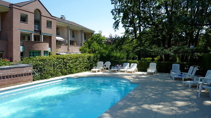 6 room maisonette apartment in Genève - Bellevue, furnished