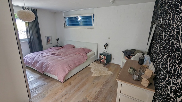 Picture 4