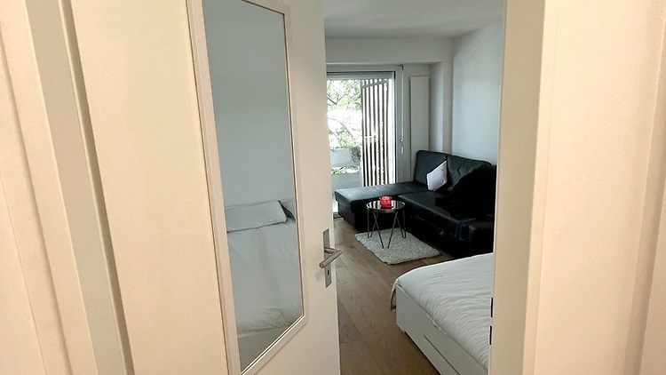Picture 4