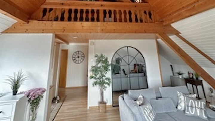 2 room attic apartment in Uettligen (BE), furnished, temporary