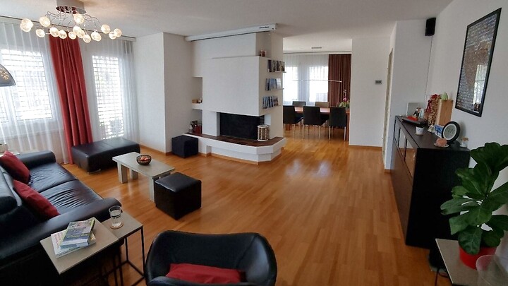 Appartement en attique 3½ pièces à Zürich - Kreis 11 Oerlikon, meublé, durée déterminée