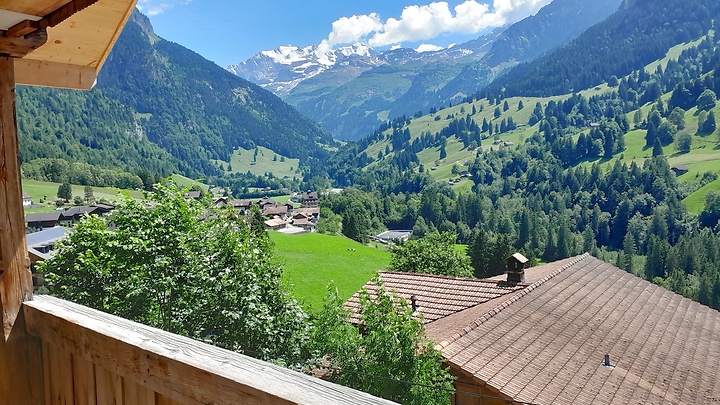 Appartement mansardé 2½ pièces à Kiental (BE), meublé, durée déterminée